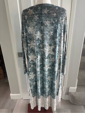 Origami | Patiotic/Stars Crushed Velvet Duster | Blue | XL | Like New